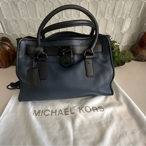 Michael Kors Navy & Black Leather Satchel With Chain Strap And Dust Bag - Picture 2 of 13